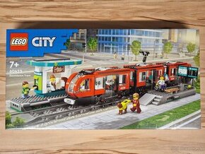 Lego City 60423 Električka a zastávka v centre mesta