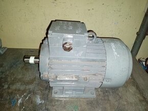 Predam zanovny 3kw elektromotor.