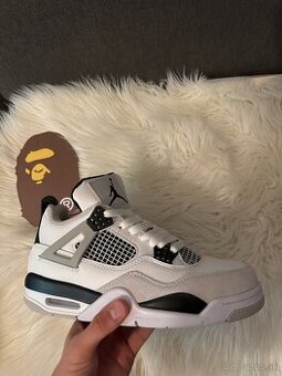 Jordan 4