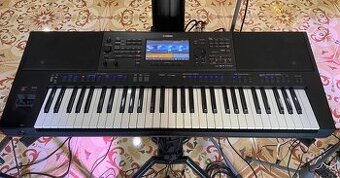 Predám Yamaha PSR- SX700