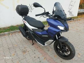 Aprilia 125 SR GT