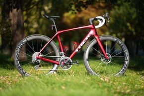 Trek Domane SL 6 eTap Gen 4 Crimson