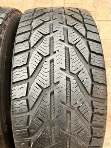 215/45R17 Taurus zimne