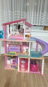 Barbie dom snov - 1