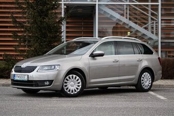 Škoda Octavia Combi 2.0 STYLE - 1