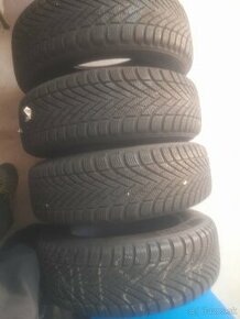 Predam zanovne zimne pneu 185/60-15 pireli