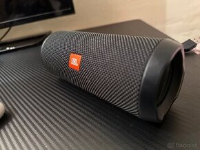 JBL flip 4