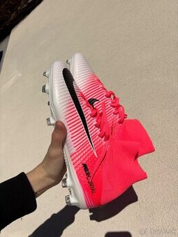 Nike Mercurial Superfly - 1