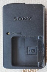 Nabíjačka SONY BC-CSGD - 1