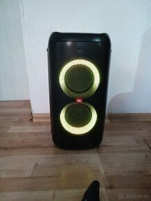 JBL Partybox 100 takmer neviužity -novy