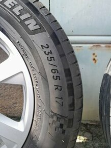 235/65r17 - 1