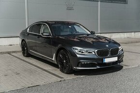 BMW Rad 7 730d xDrive A/T - 1