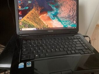 Notebook Toshiba Satelite - na nenáročnú prácu