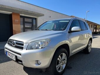 Toyota RAV 4 2,2D-4D 4✖️4=uzavierka 100kw - 1