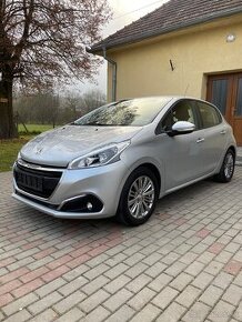 Peugeot 208 1.2 Benzin Puretech -// r.v 2016, 148912km -//