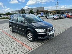 Volkswagen Touran 2.0 TDi 6 rychlostí digi klima - 1