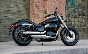 Hladam honda shadow vt 750