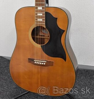 Predám nádherný a ojedinelý Gibson SJ Deluxe J-50 rok 1973