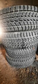 Predam zimne pneu Toyo tranpath s1 205/70r15