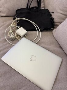 Apple macbook air  13” 2016 8gb RAM 128gb SSD