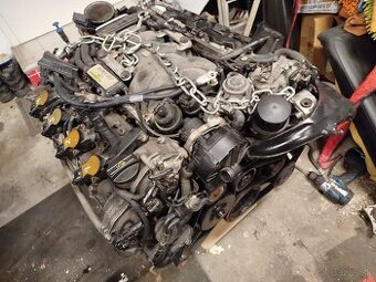 Motor mercedes s450 V8 4.7 m273