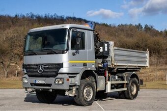 Mercedes Actros trojstranný sklápač zdokladované km