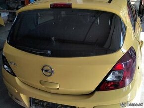 OPEL CORSA D 1.2 2012 predam AIRBAGY, Prave zadne DVERE, PIA