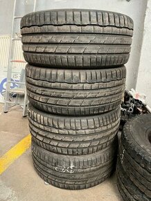 255/40 R19 Hankook - 1