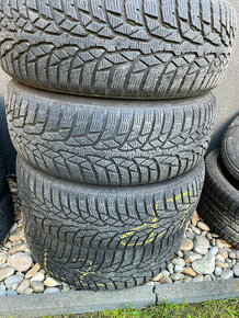 NOKIAN 205/60R16 zimné - 1