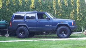 Kúpim Jeep cherokee xj