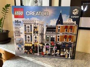 LEGO® Creator Expert 10255 Zhromaždenie na námestí