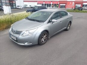 Predam Toyotu Corolla 2.0 diesel, r.v 2010, naj 288 tisic