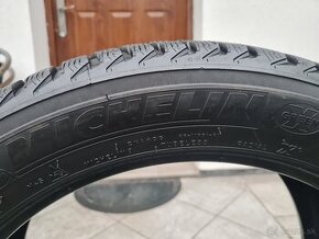 Predám zimné pneumatiky Michelin 255/45 R20