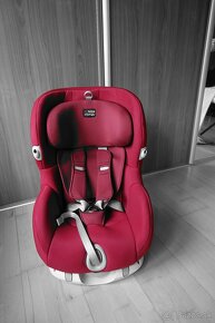 Predám Britax Romer Trifix 9-18 kg Flame Red