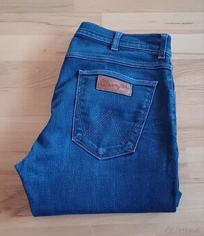 Wrangler tmavomodré slim fit