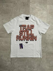 Syna World Trap Still Runnin Tee