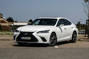 Lexus ES 300h F Sport - 1