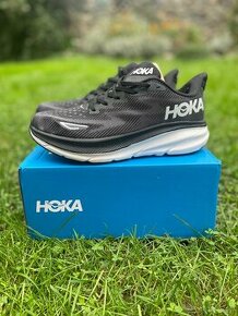 Hoka Clifton 9