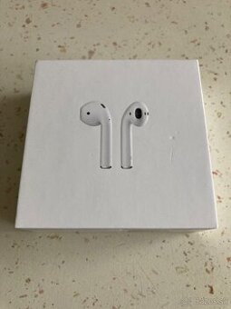 AirPods 2019