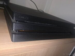 Ps4 pro 1 tb + hry