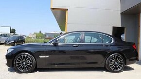 BMW Rad 7 740d xDrive A/T - 1