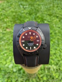 Seiko Sports Automatic black/orange custom mod editions