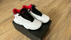 Jordan Max Aura 4 . Velkost 42