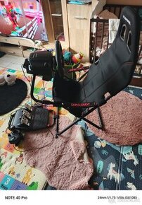 Playseat +Logitech volant ,páka , pedále, celý set