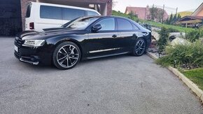 Audi S8 plus