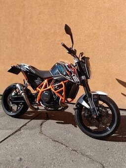 KTM Duke 690 - 1