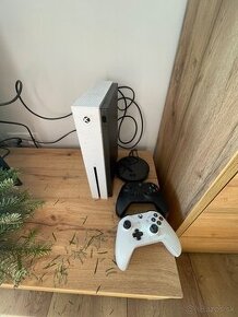 Xbox one , 2 ovládače