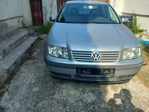 Rozpredam VW Bora 1.6 sr 2000