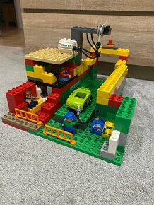 Autoservis fabrika auto-umyvaren LEGO DUPLO - 1