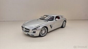 1:18 MERCEDES-BENZ SLS AMG